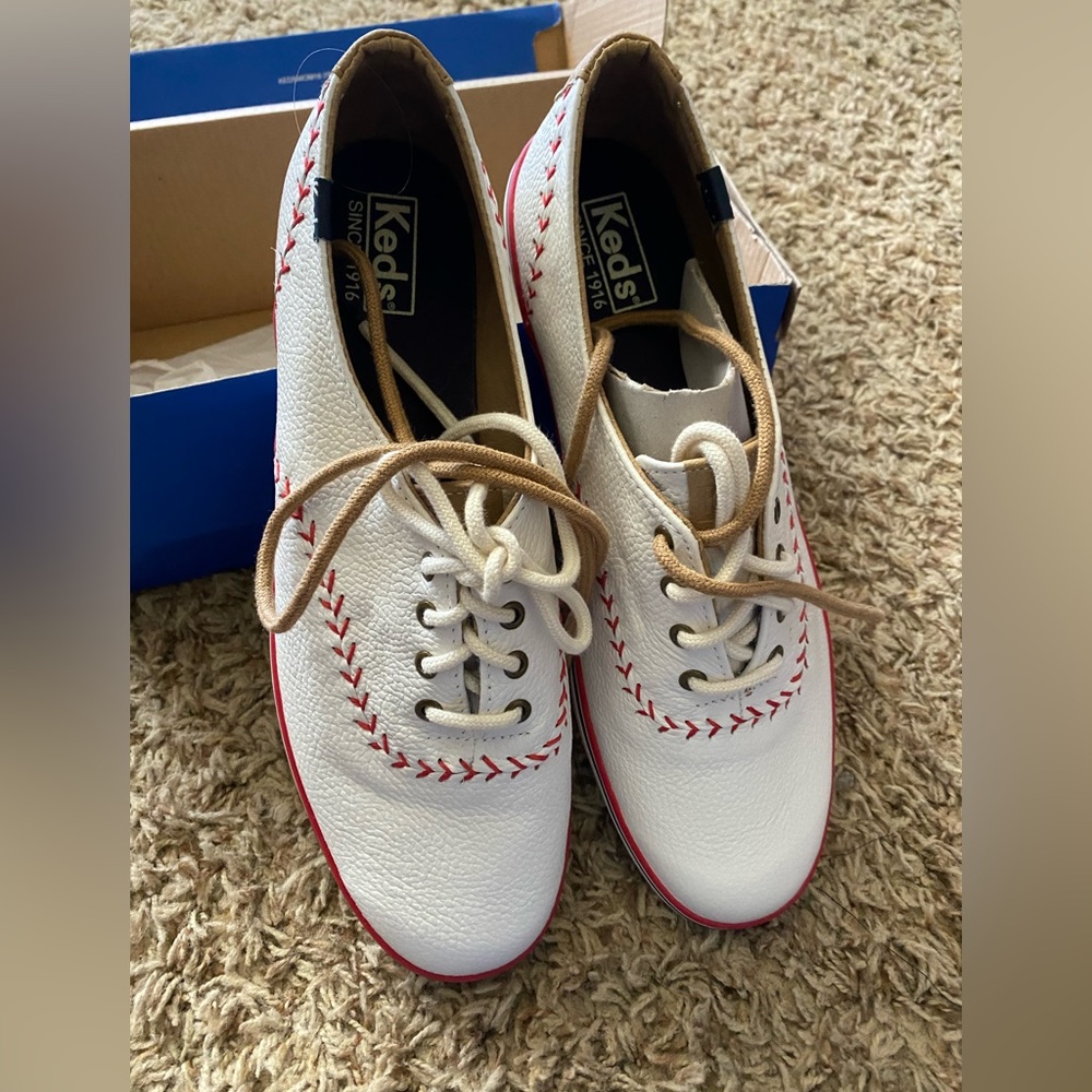 Keds womens baseball themed leather sneakers NEW size 9.5